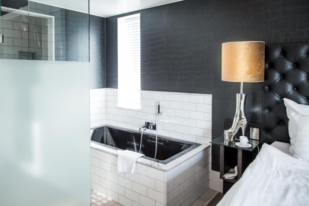 Bathtub in Boutique Fashion at Varbergs Stadshotell