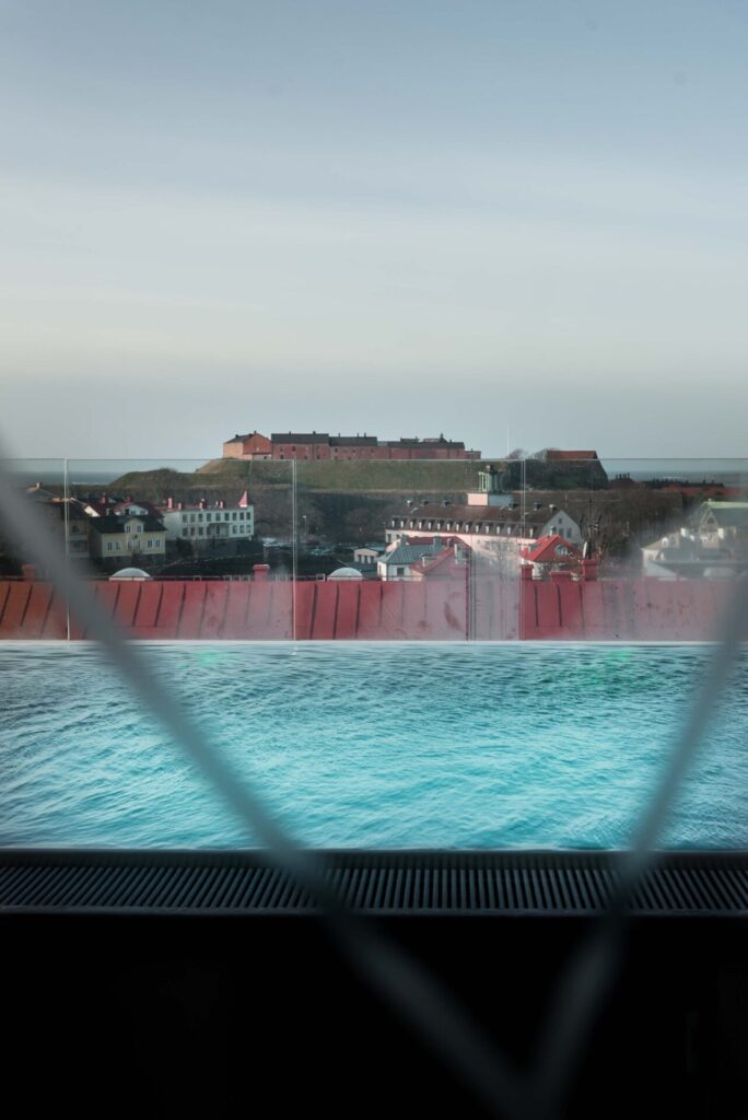 Vy från Asia Spa över Varbergs Fästning