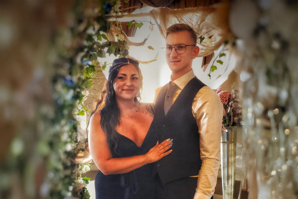 Jessica och Leo bröllop i Spegelsalen
