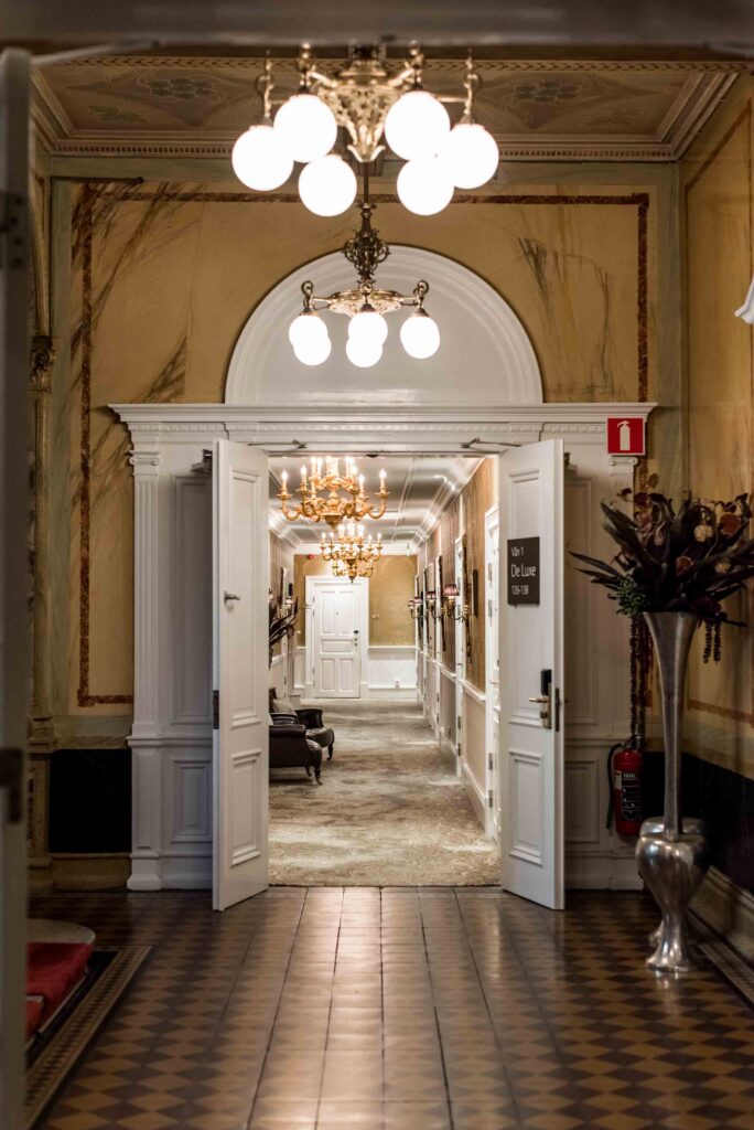 Deluxe hotellkorridor