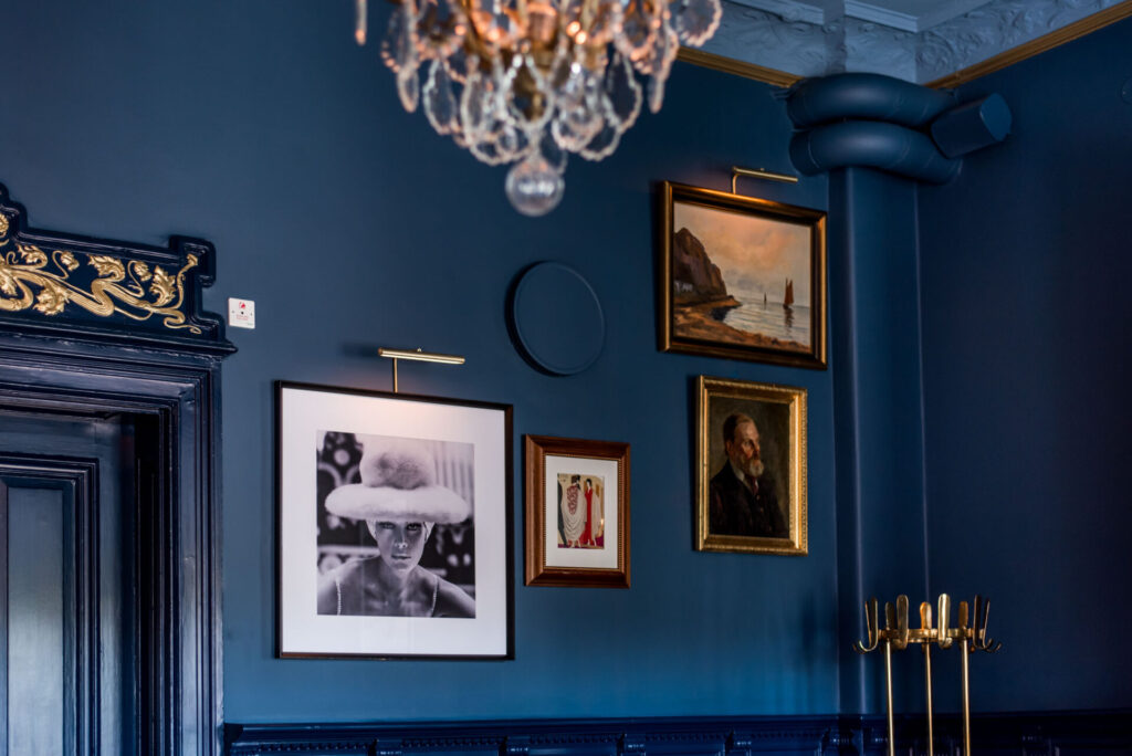 Detaljbild inredning Bar Munken på Varbergs Stadshotell