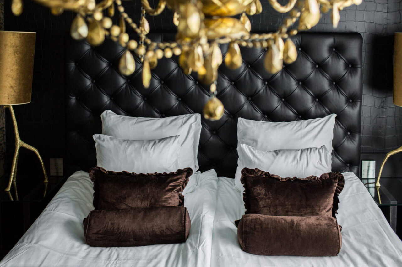 Boutique svit i svart och guld