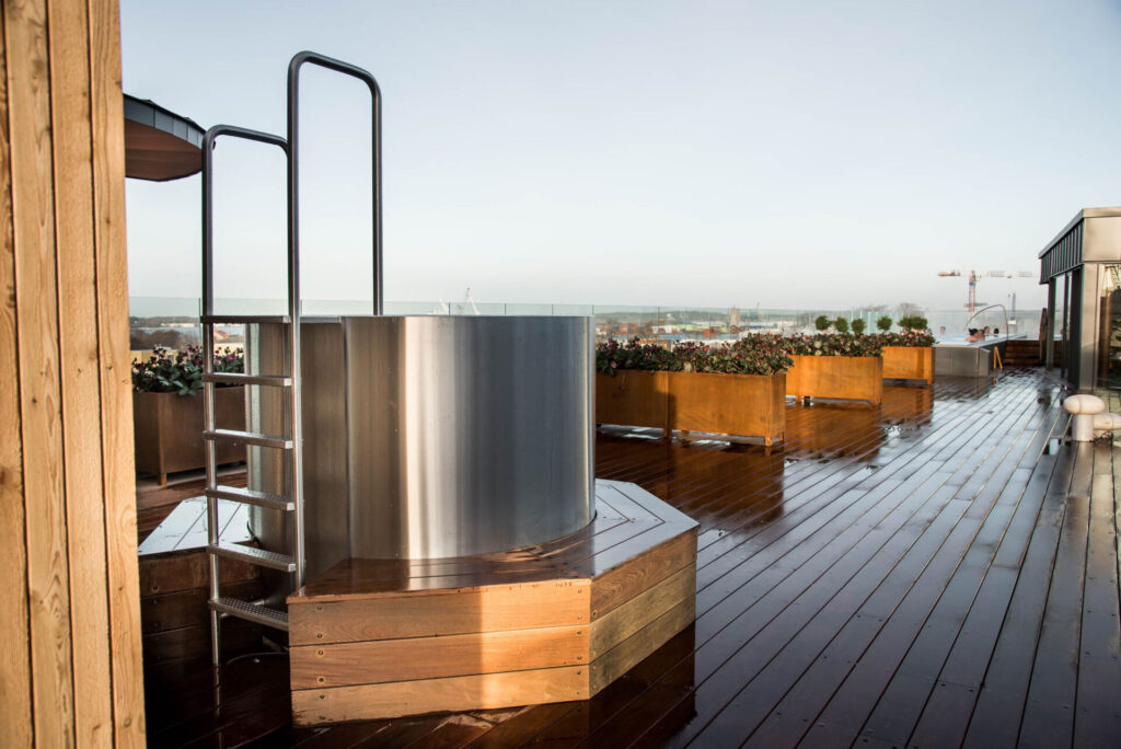Kallkar på uteterrass på Asia Spa