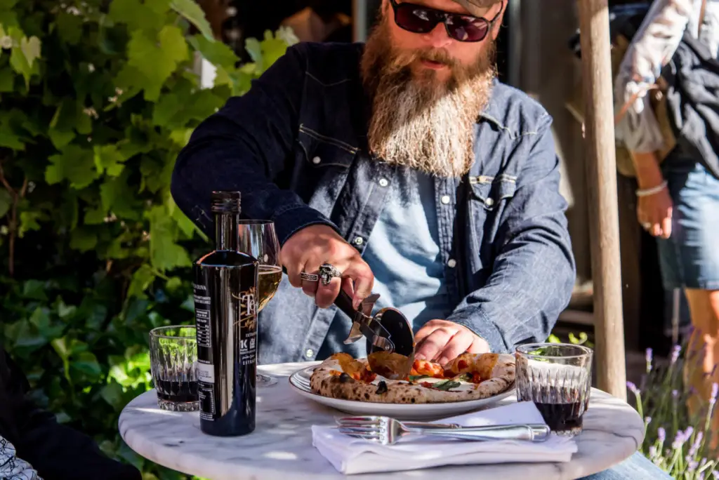 Pizza slice på La Casa Di Pietra