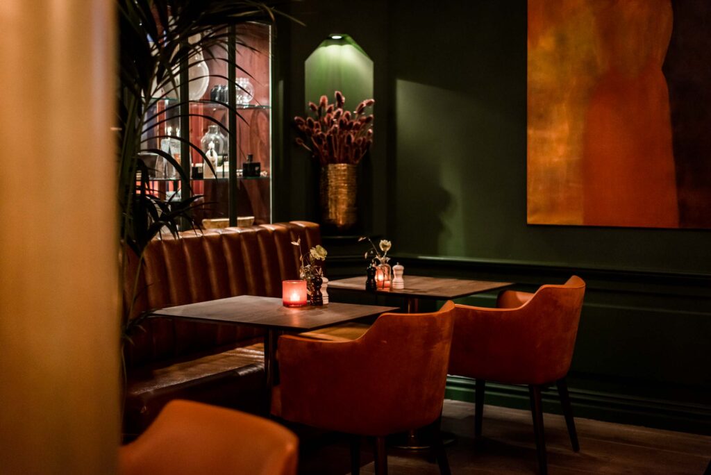 sittgrupp i restaurangen