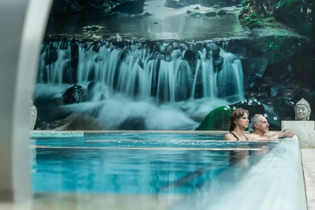 par i vitalitypoolen på Asia Spa
