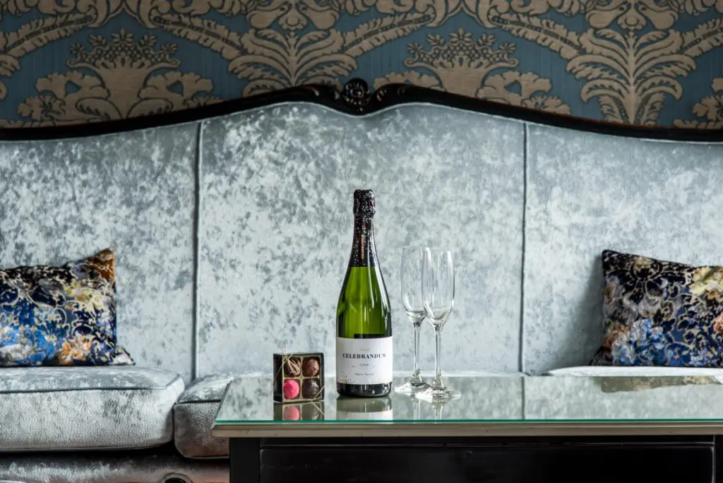 Mousserande vin och choklad