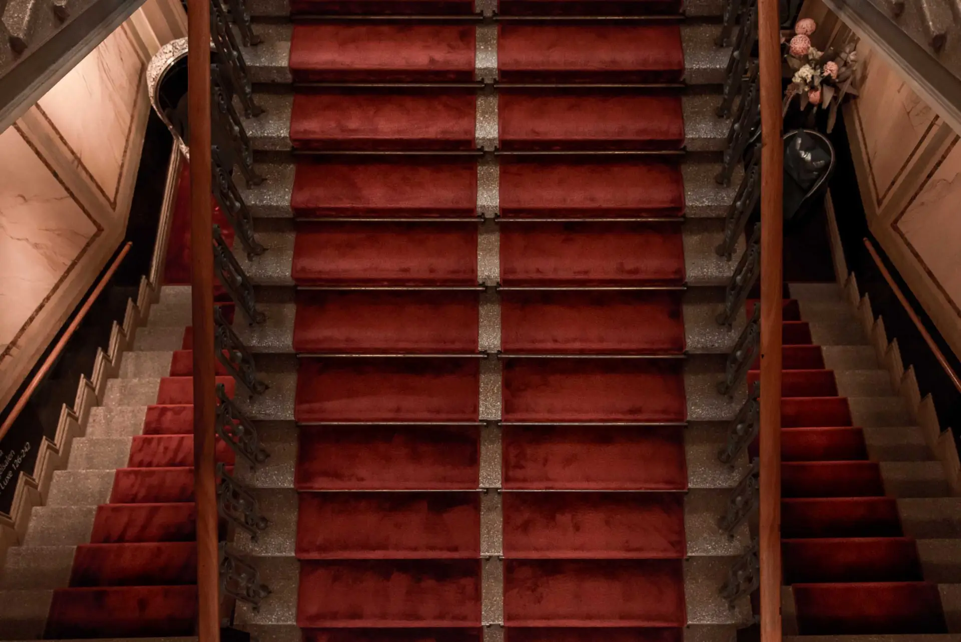 trappa på hotellet
