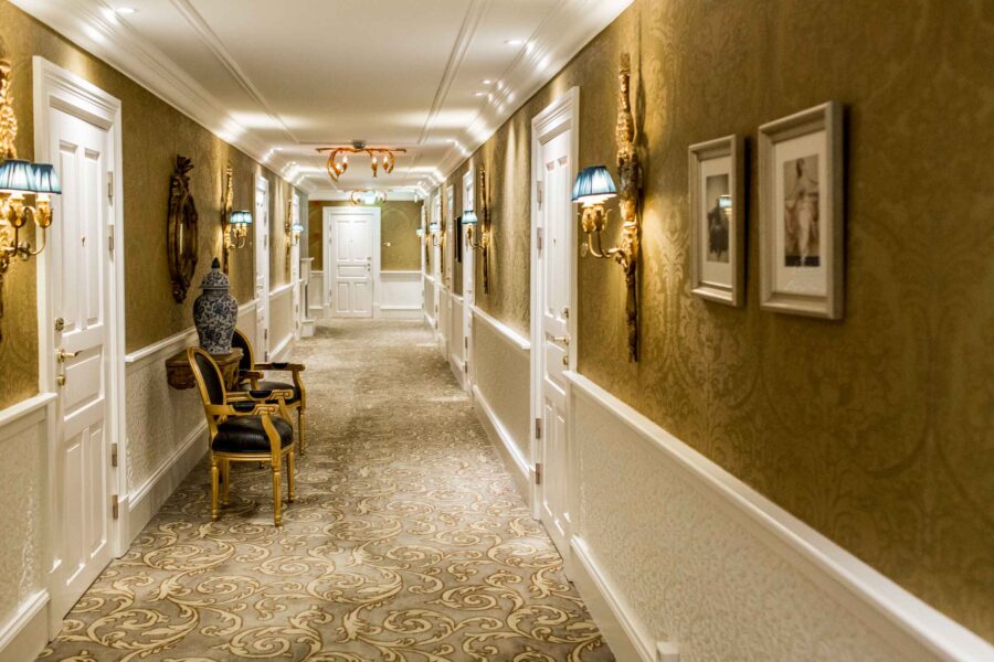 Korridor i vår De Luxe våning på Varbergs Stadshotell & Asia Spa